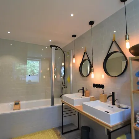 Apartman Secret Hideout